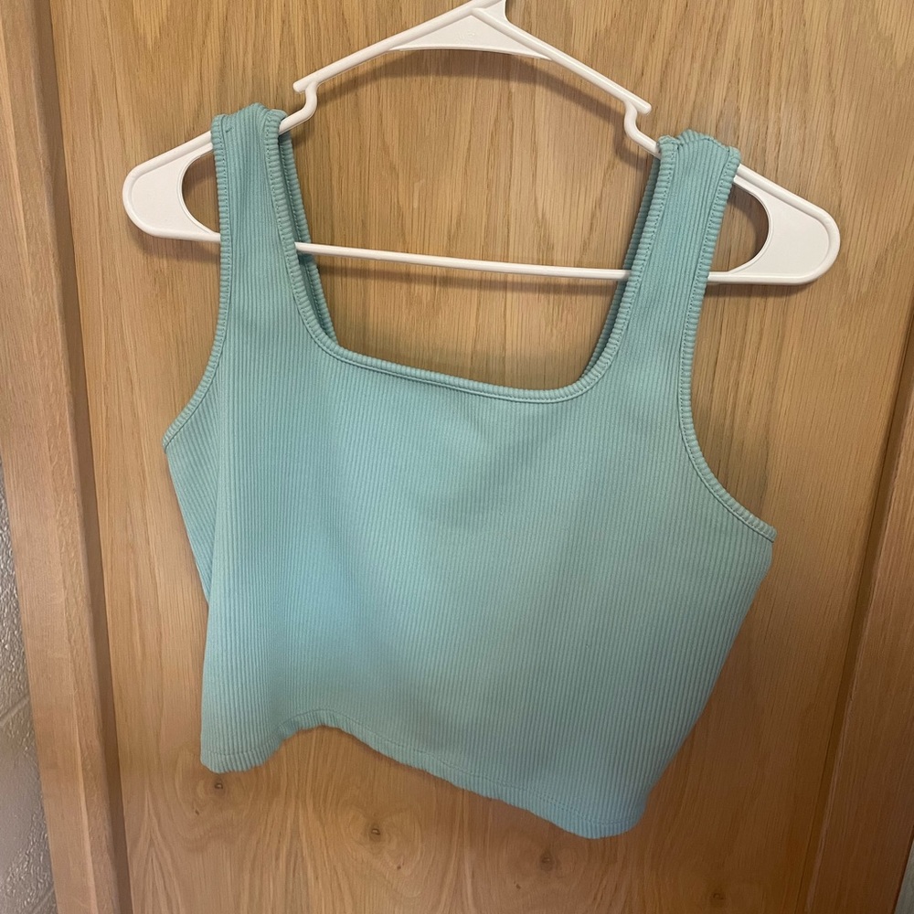 crop top
